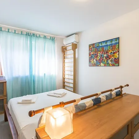 Appartement Cosy With Terrace Milan