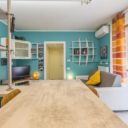 Appartement Cosy With Terrace Milan